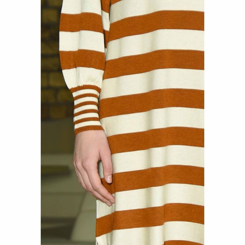 Cooper V-Iva La Revolution Dress image number 2